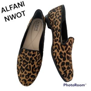 CALF HAIR ANIMAL PRINT NWOT ALFANI FLATS🎉🎉